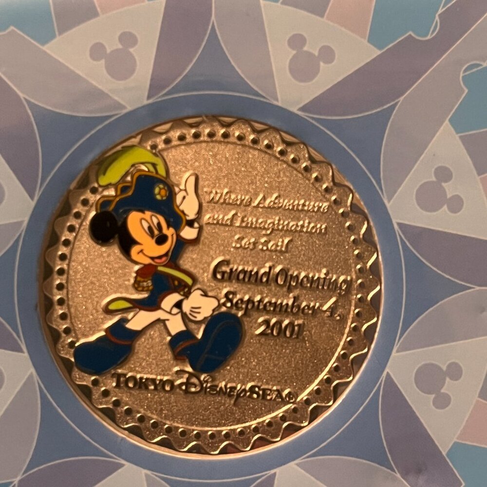 Tokyo DisneySear Grand Opening 2001 Exclusive Coin Medallion
